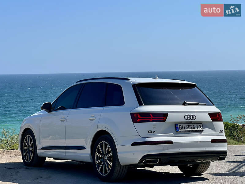 Внедорожник / Кроссовер Audi Q7 2016 в Одессе фото 6 Внедорожник / Кроссовер Audi Q7 2016 в Одессе