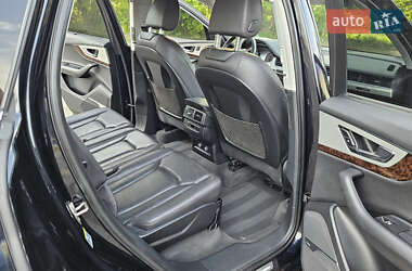 Внедорожник / Кроссовер Audi Q7 2017 в 