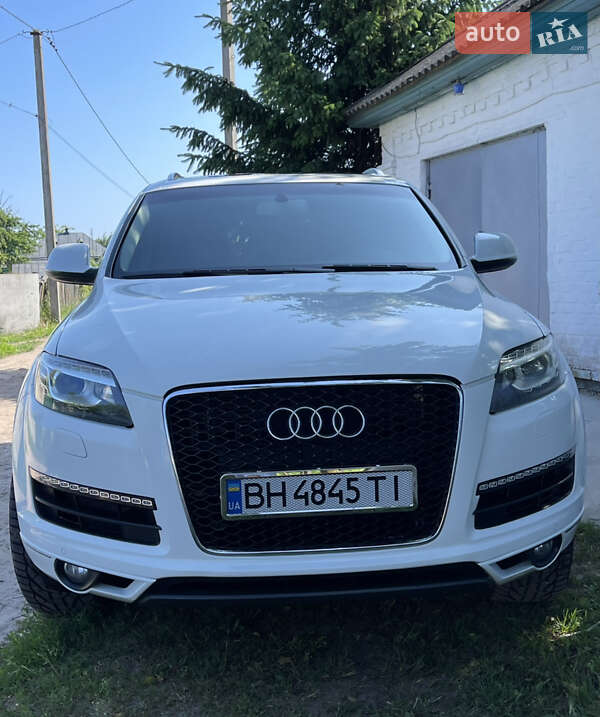 Внедорожник / Кроссовер Audi Q7 2014 в Прилуках
