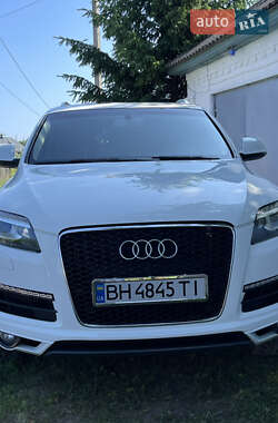 Внедорожник / Кроссовер Audi Q7 2014 в 