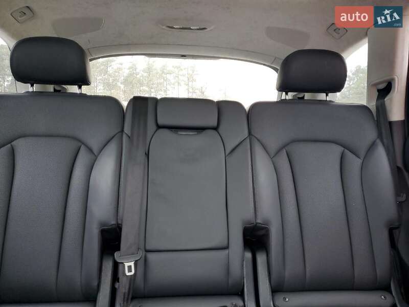 Внедорожник / Кроссовер Audi Q7 2015 в Виннице