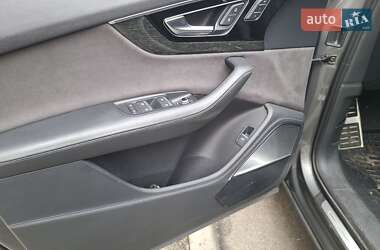 Внедорожник / Кроссовер Audi Q7 2015 в 