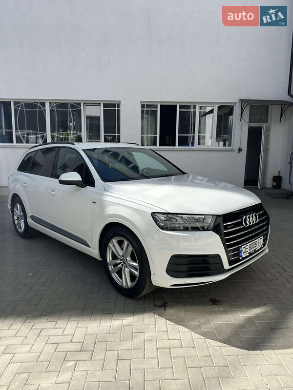 Внедорожник / Кроссовер Audi Q7 2017 в Черновцах