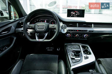 Внедорожник / Кроссовер Audi Q7 2017 в 