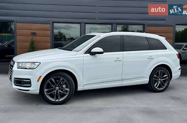 Внедорожник / Кроссовер Audi Q7 2017 в 