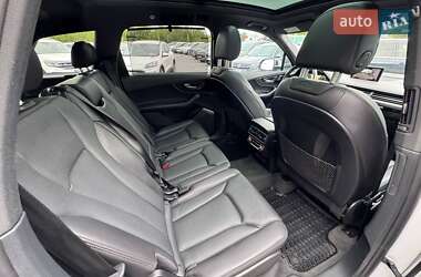 Внедорожник / Кроссовер Audi Q7 2017 в 