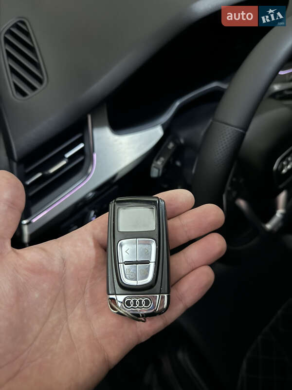 Внедорожник / Кроссовер Audi Q7 2018 в Мукачево