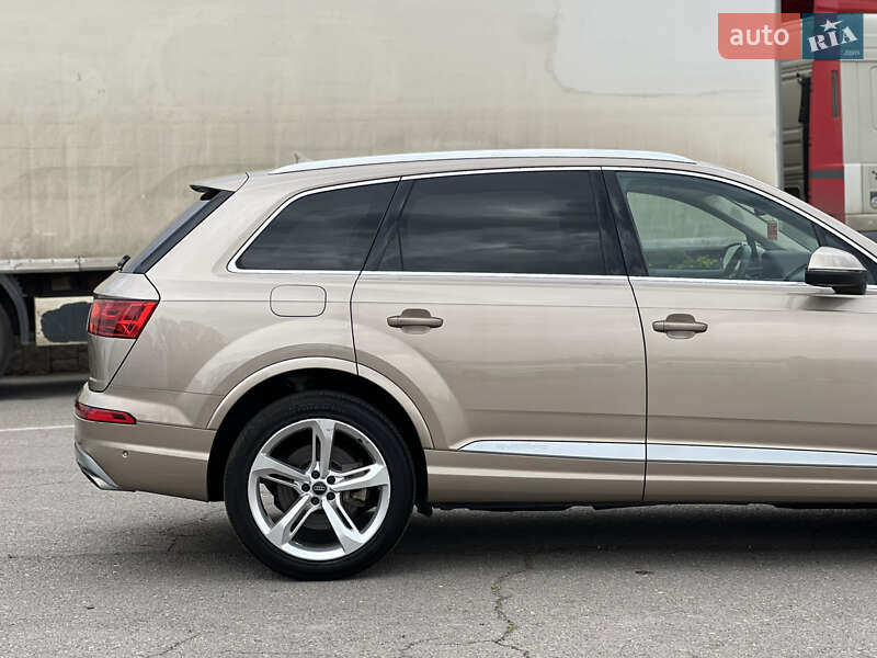 Внедорожник / Кроссовер Audi Q7 2018 в Запорожье