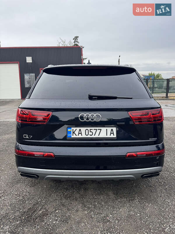 Внедорожник / Кроссовер Audi Q7 2016 в Киеве