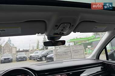 Позашляховик / Кросовер Audi Q7 2022 в 