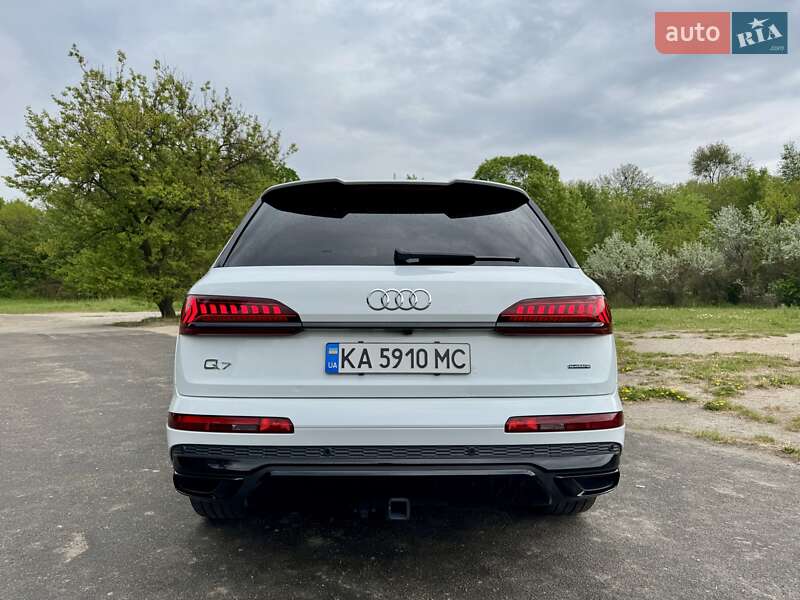 Внедорожник / Кроссовер Audi Q7 2022 в Днепре