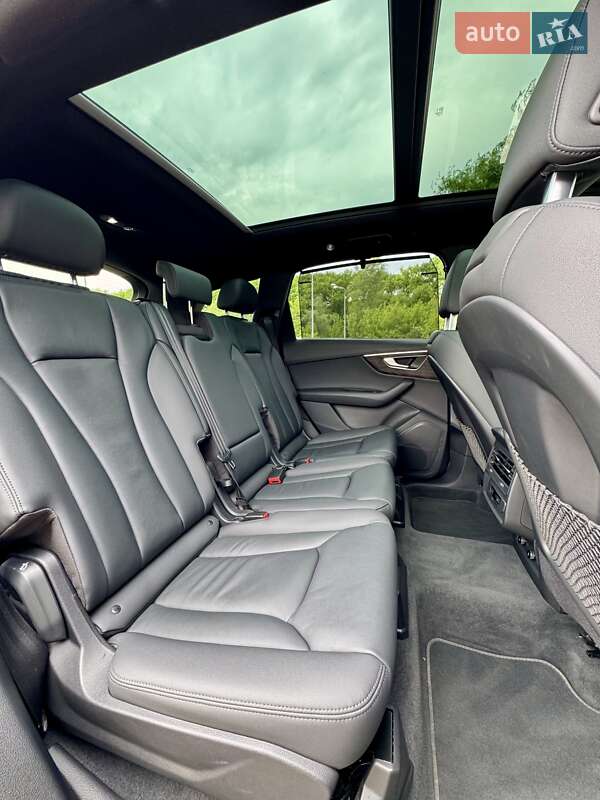 Внедорожник / Кроссовер Audi Q7 2022 в Днепре