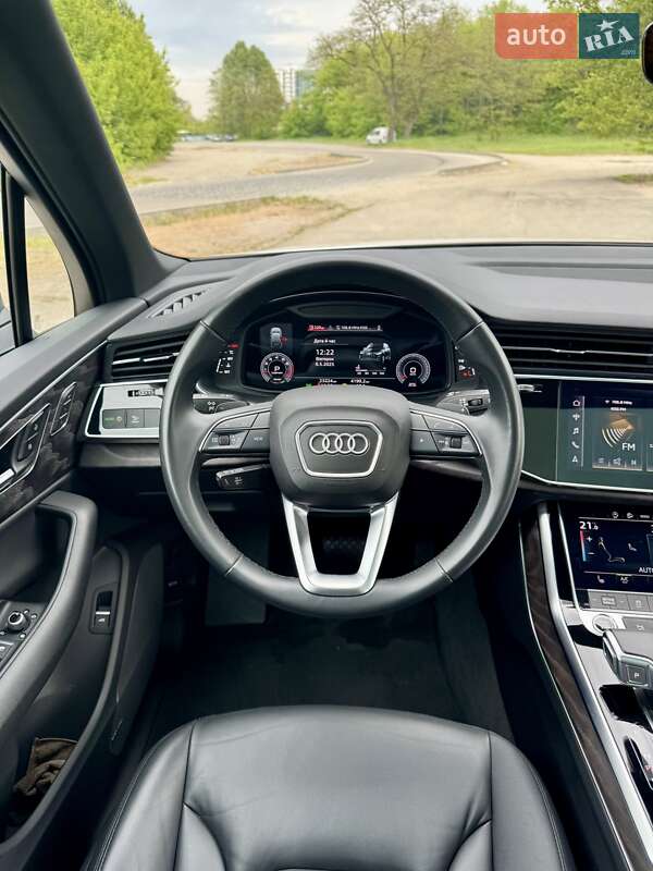 Внедорожник / Кроссовер Audi Q7 2022 в Днепре