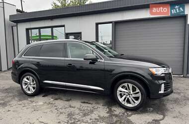 Позашляховик / Кросовер Audi Q7 2022 в 
