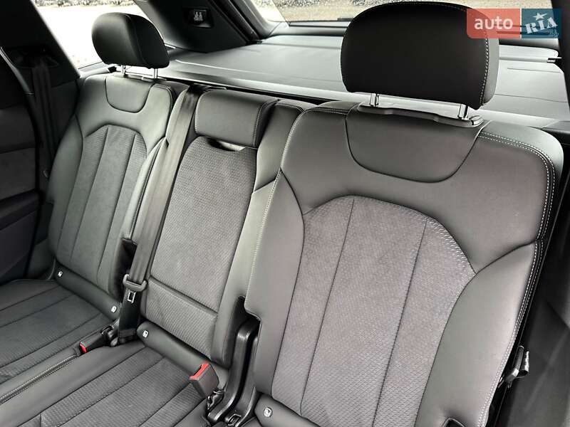 Внедорожник / Кроссовер Audi Q7 2025 в Киеве