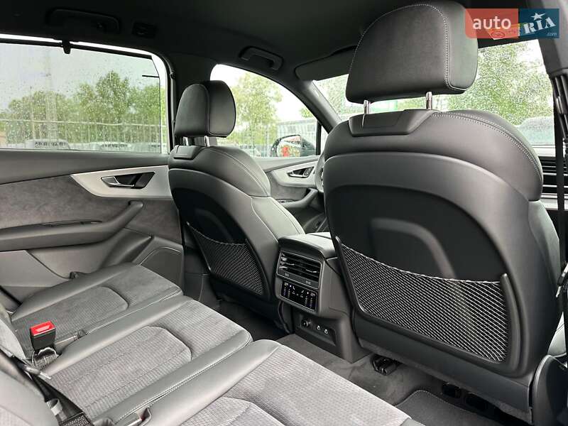 Внедорожник / Кроссовер Audi Q7 2025 в Киеве