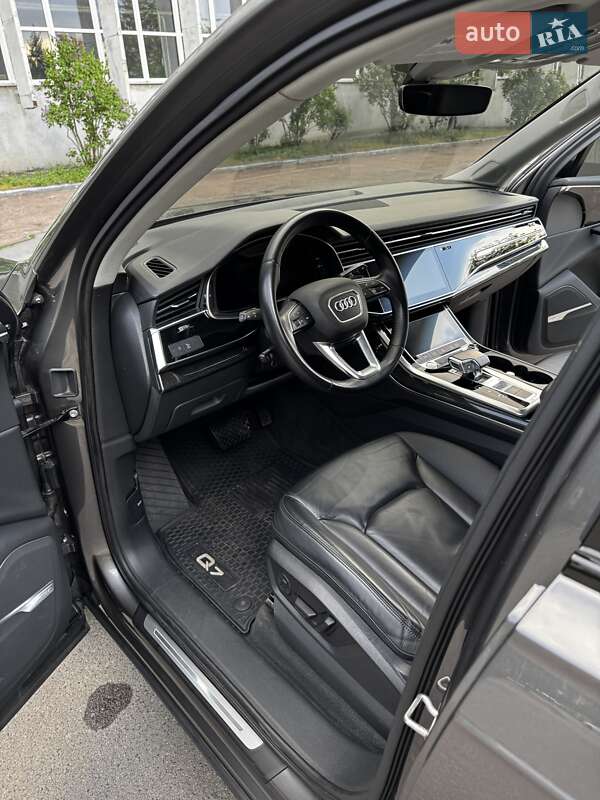 Внедорожник / Кроссовер Audi Q7 2019 в Обухове