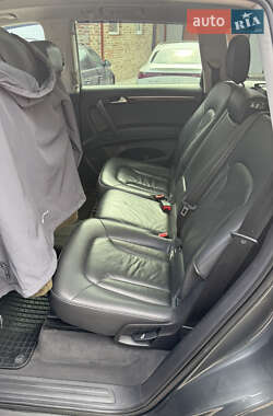 Внедорожник / Кроссовер Audi Q7 2012 в 