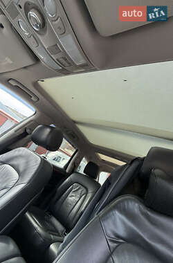 Внедорожник / Кроссовер Audi Q7 2012 в 