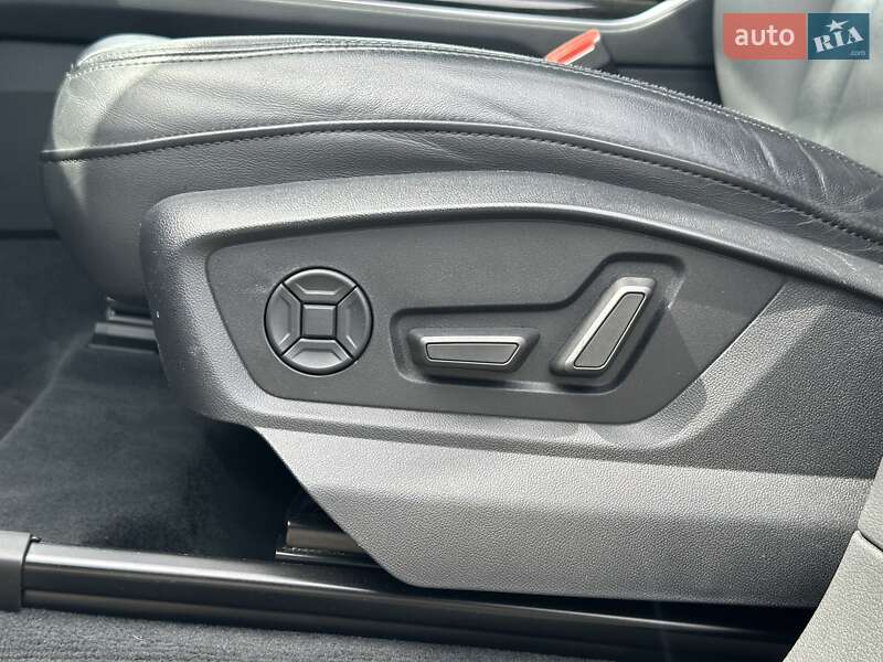 Внедорожник / Кроссовер Audi Q7 2020 в Киеве