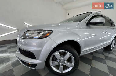 Позашляховик / Кросовер Audi Q7 2013 в 