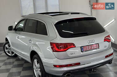 Позашляховик / Кросовер Audi Q7 2013 в 