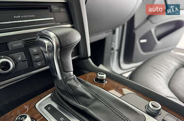 Позашляховик / Кросовер Audi Q7 2013 в 