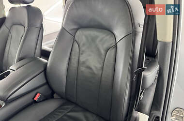 Позашляховик / Кросовер Audi Q7 2013 в 