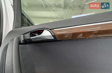 Позашляховик / Кросовер Audi Q7 2013 в 