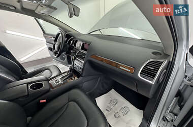 Позашляховик / Кросовер Audi Q7 2013 в 