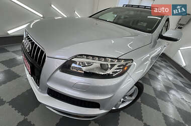 Позашляховик / Кросовер Audi Q7 2013 в 