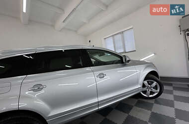 Позашляховик / Кросовер Audi Q7 2013 в 