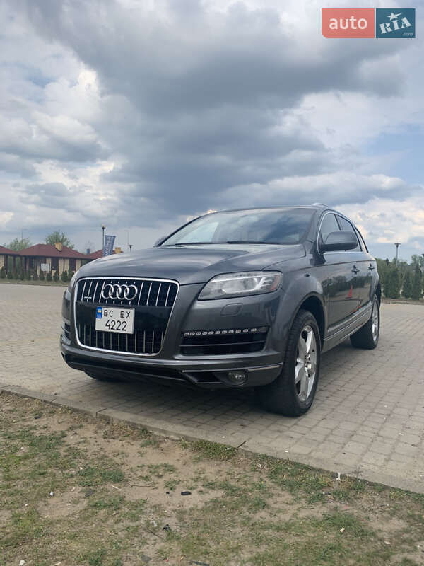 Позашляховик / Кросовер Audi Q7 2013 в 