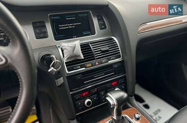 Внедорожник / Кроссовер Audi Q7 2014 в 