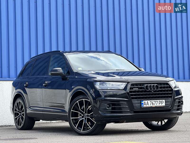 Внедорожник / Кроссовер Audi Q7 2016 в 