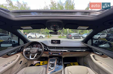 Внедорожник / Кроссовер Audi Q7 2016 в 