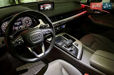 Внедорожник / Кроссовер Audi Q7 2018 в 