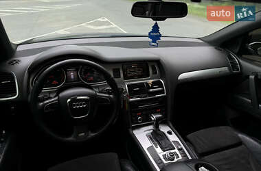 Внедорожник / Кроссовер Audi Q7 2010 в 