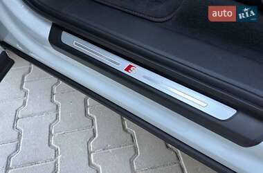 Позашляховик / Кросовер Audi Q7 2024 в 