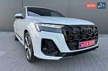 Позашляховик / Кросовер Audi Q7 2024 в 