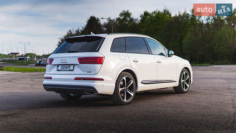 Внедорожник / Кроссовер Audi Q7 2017 в Львове