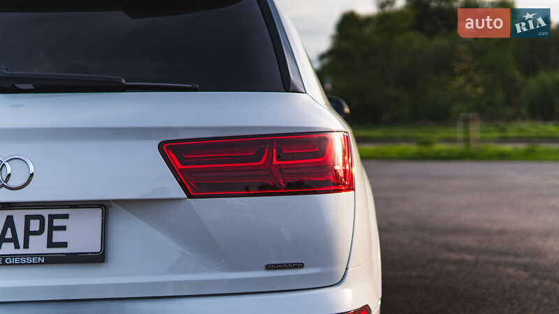Внедорожник / Кроссовер Audi Q7 2017 в Львове
