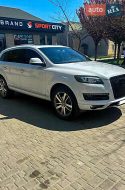 Внедорожник / Кроссовер Audi Q7 2013 в 
