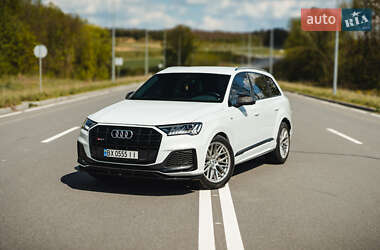 Внедорожник / Кроссовер Audi Q7 2020 в 
