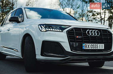 Внедорожник / Кроссовер Audi Q7 2020 в 