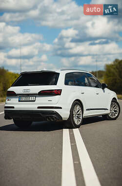 Внедорожник / Кроссовер Audi Q7 2020 в 