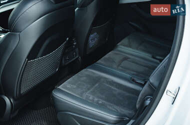 Внедорожник / Кроссовер Audi Q7 2020 в 