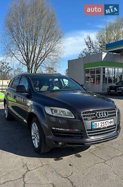 Позашляховик / Кросовер Audi Q7 2006 в Лубнах