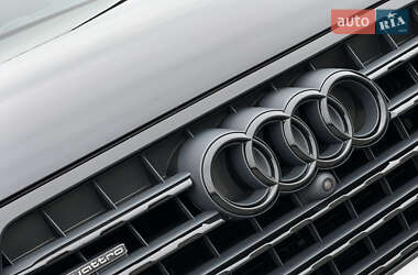 Внедорожник / Кроссовер Audi Q7 2016 в 