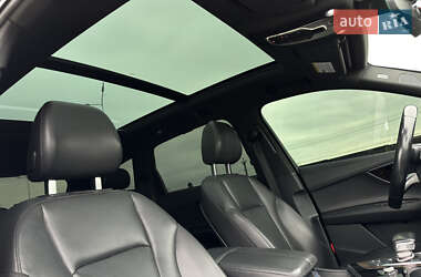 Внедорожник / Кроссовер Audi Q7 2016 в 